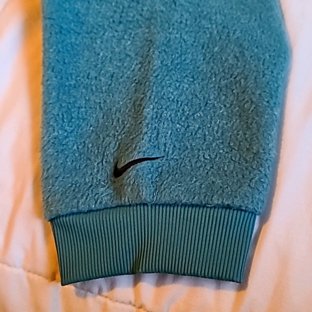 Nike Plus Fleece Pull Over - Picture 7 of 9